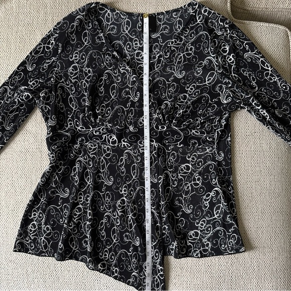 JTB Women’s Black/White V Neck Top - 3/4 Sleeve, Gathered Waist Size 12-14 - Picture 7 of 7